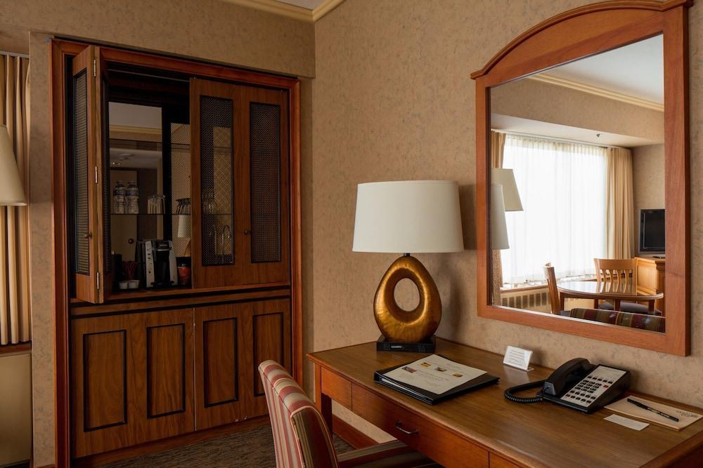The Hotel Captain Cook Анкоридж Екстер'єр фото